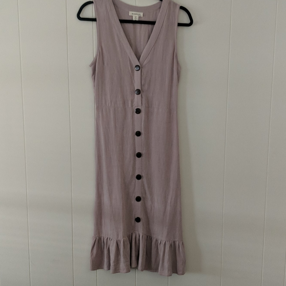 Monteau tan v-neck dress size Medium